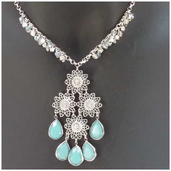 Jewelry - Silvertone Chandelier Drop Pendant Necklace